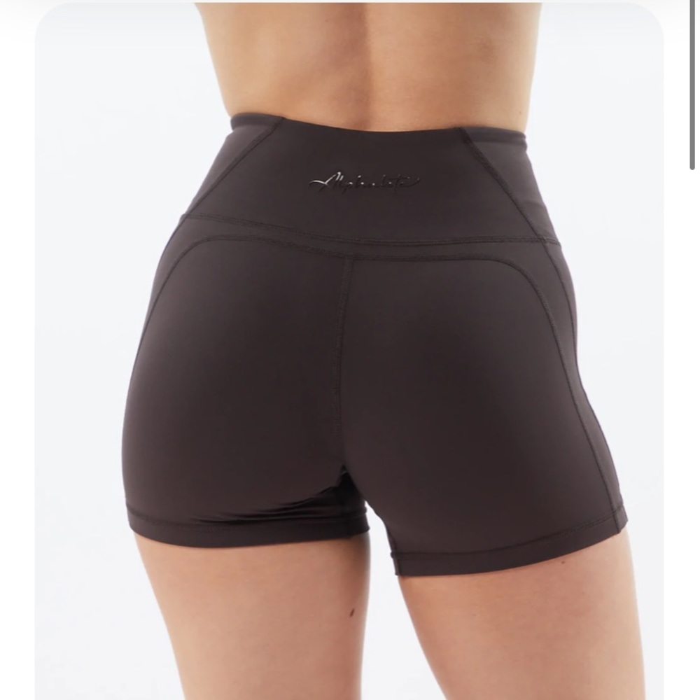 ALPHALETE PULSE SURGE SHORTS 💗